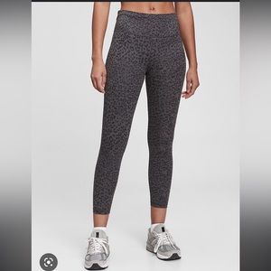 GAP Fit Grey Leopard Print Leggings